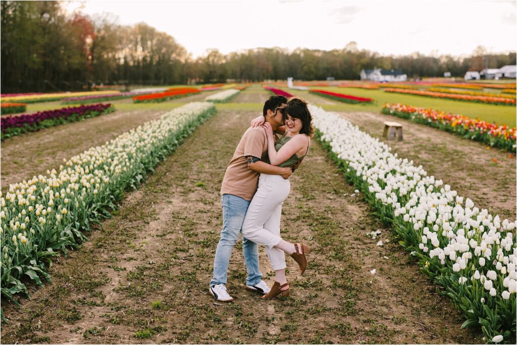 tulip field couples photos